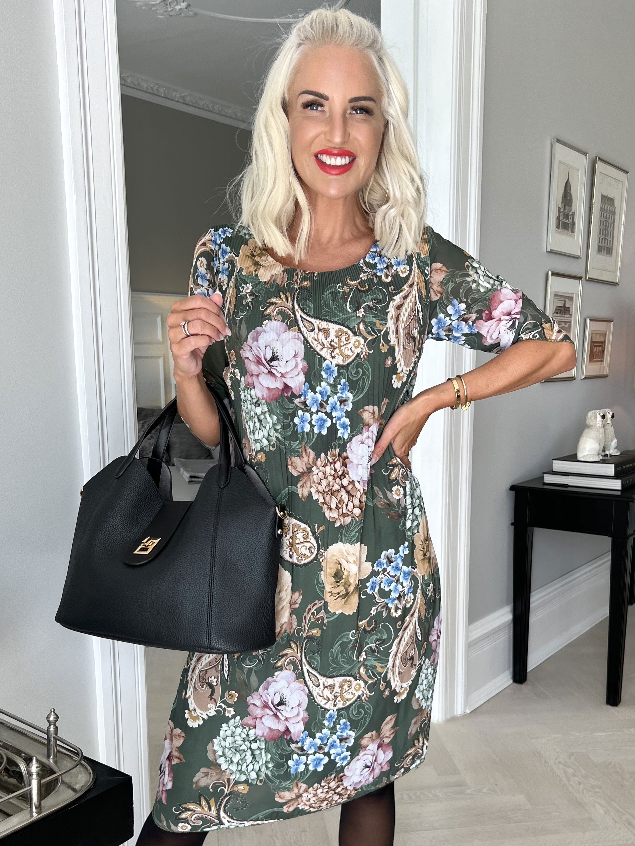 Zion Flower - Plisserad klänning med blommönster - Green